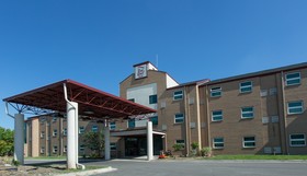 Travelodge by Wyndham Romulus Detroit Airport