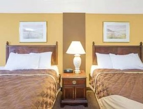 Rodeway Inn & Suites