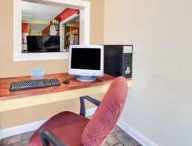 Rodeway Inn & Suites