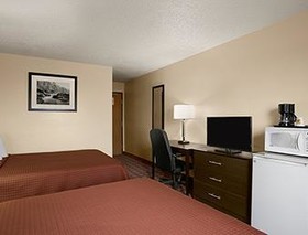 Super 8 by Wyndham Saginaw