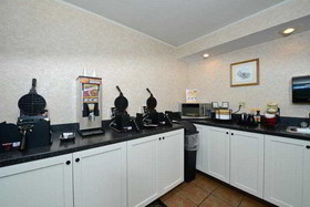 Best Western Harbour Pointe Lakefront