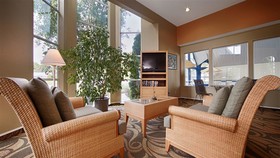 Best Western Harbour Pointe Lakefront