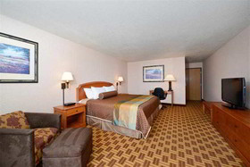 Best Western Harbour Pointe Lakefront