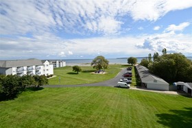 Best Western Harbour Pointe Lakefront