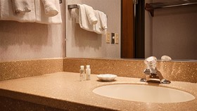 Best Western Harbour Pointe Lakefront