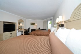 Best Western Harbour Pointe Lakefront