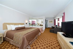 Best Western Harbour Pointe Lakefront