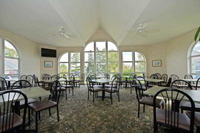 Best Western Harbour Pointe Lakefront