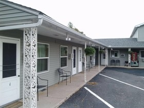 Huron Inn