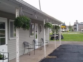 Huron Inn