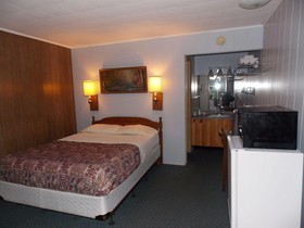 Huron Inn