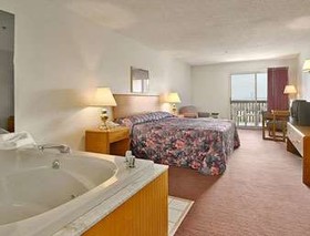 Super 8 by Wyndham St. Ignace