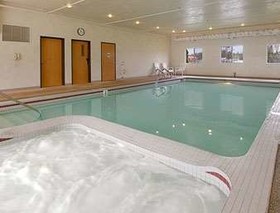 Super 8 by Wyndham St. Ignace