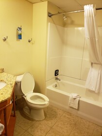Baymont Inn and Suites Southfield/Detroit