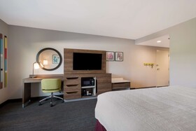 Hampton Inn by Hilton Detroit Southfield