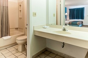 Motel 6 Detroit Southgate