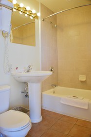 Great Lakes Inn and Suites