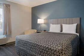 WoodSpring Suites Detroit Sterling Heights