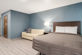 WoodSpring Suites Detroit Sterling Heights