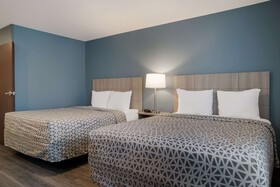 WoodSpring Suites Detroit Sterling Heights