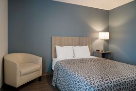 WoodSpring Suites Detroit Sterling Heights