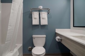 WoodSpring Suites Detroit Sterling Heights