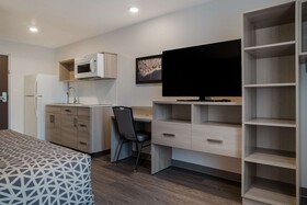 WoodSpring Suites Detroit Sterling Heights