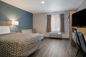 WoodSpring Suites Detroit Sterling Heights