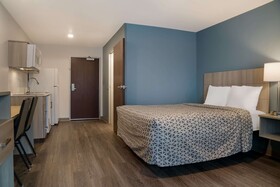 WoodSpring Suites Detroit Sterling Heights