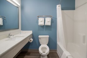 WoodSpring Suites Detroit Sterling Heights
