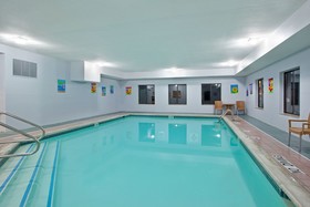 Holiday Inn Express & Suites Three Rivers