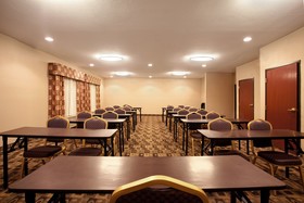 Holiday Inn Express & Suites Three Rivers