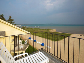 Pointes North Beachfront Resort Hotel