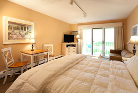 Pointes North Beachfront Resort Hotel