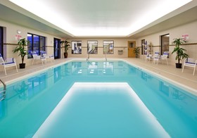 Holiday Inn Express Hotel & Suites Detroit - Utica
