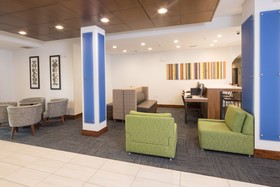 Holiday Inn Express Hotel & Suites Detroit - Utica