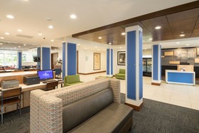 Holiday Inn Express Hotel & Suites Detroit - Utica