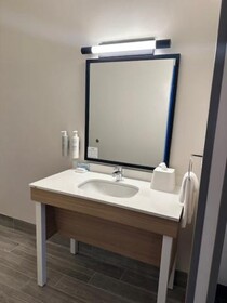 Spark by Hilton Walker Grand Rapids North