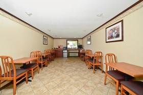 Americas Best Value Inn & Suites - Warren / Detroit