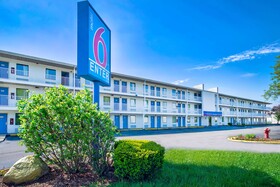 Motel 6 Detroit East Warren
