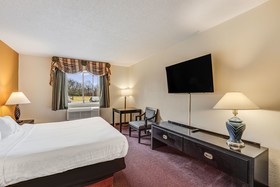 Econo Lodge Whitehall Near Michigan's Adventure