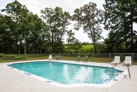 Econo Lodge Whitehall Near Michigan's Adventure