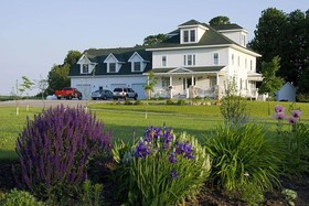 Yorkburg Manor Bed & Breakfast