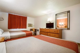 Motel 6 Albert Lea, MN