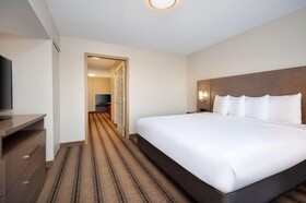 Country Inn & Suites by Radisson, Albertville, MN
