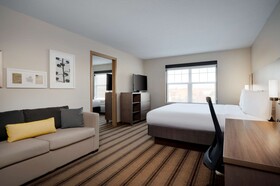 Country Inn & Suites by Radisson, Albertville, MN