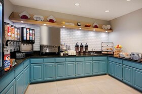 Country Inn & Suites by Radisson, Albertville, MN