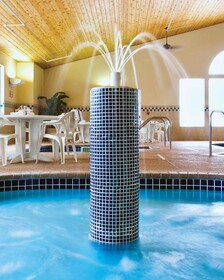 Country Inn & Suites by Radisson, Albertville, MN