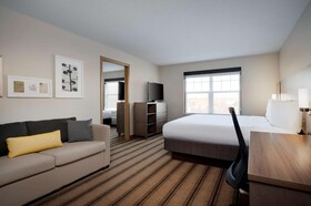 Country Inn & Suites by Radisson, Albertville, MN
