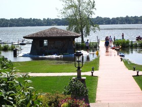 Arrowwood Resort & Conference Center